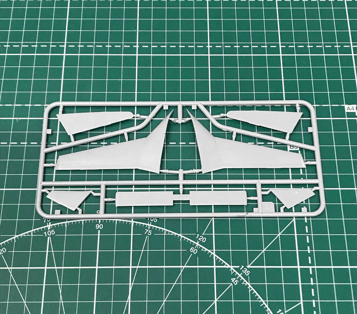 experimental aircraft Cobalt Co50 Valkyrie Scale 1:72 Amodel AMO72372 Plastic Airplane Model Kit