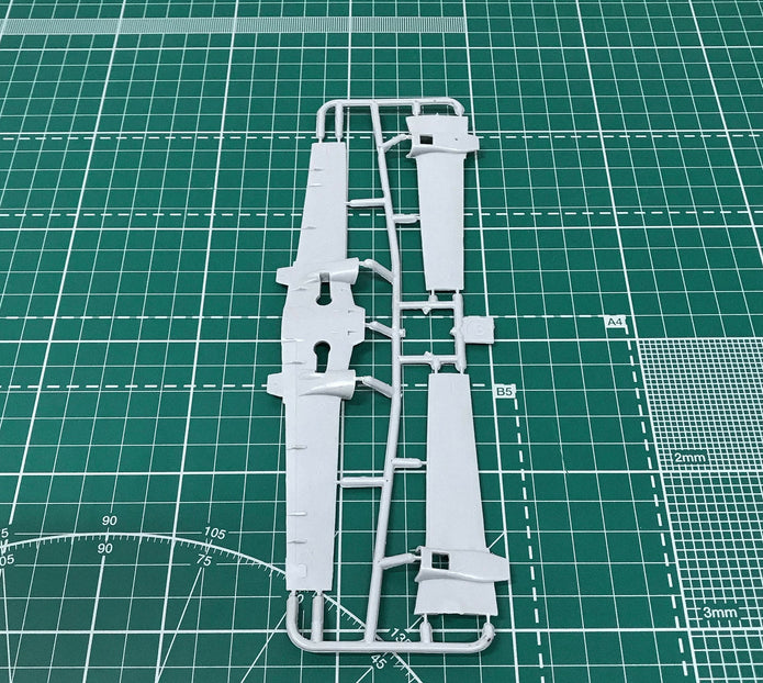 Plastic model 1/72 Da-42 Twin Star Scale 1:72 Amodel AMO72374 Plastic Airplane Model Kit