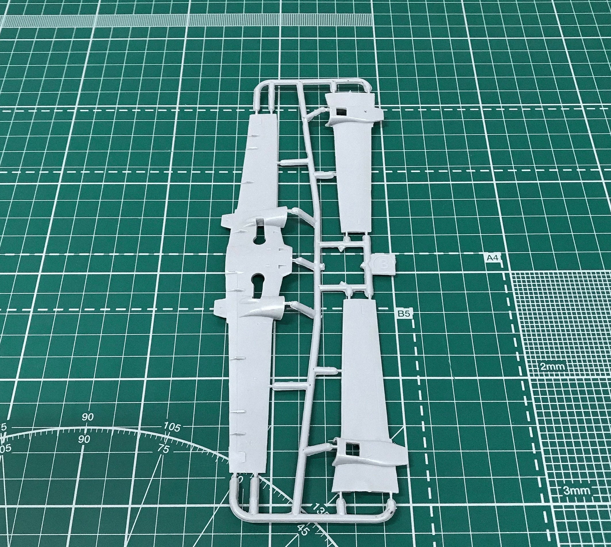 Plastic model 1/72 Da-42 Twin Star Scale 1:72 Amodel AMO72374 Plastic Airplane Model Kit