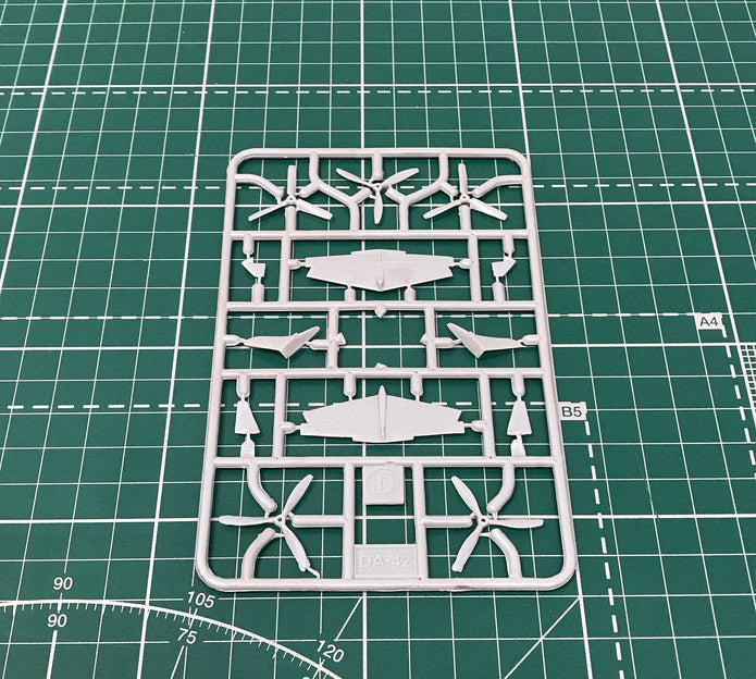 Plastic model 1/72 Da-42 Twin Star Scale 1:72 Amodel AMO72374 Plastic Airplane Model Kit