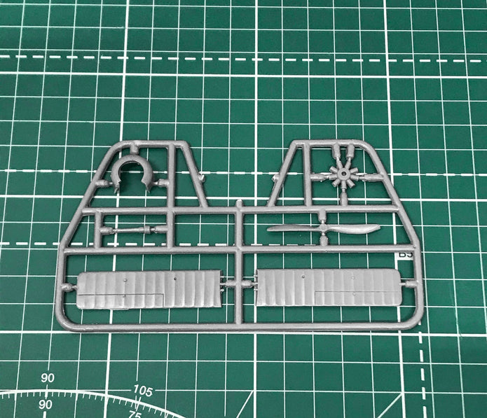 KASKR-1 Soviet autogiro Scale 1:72 Amodel AMO7265 Plastic Airplane Model Kit