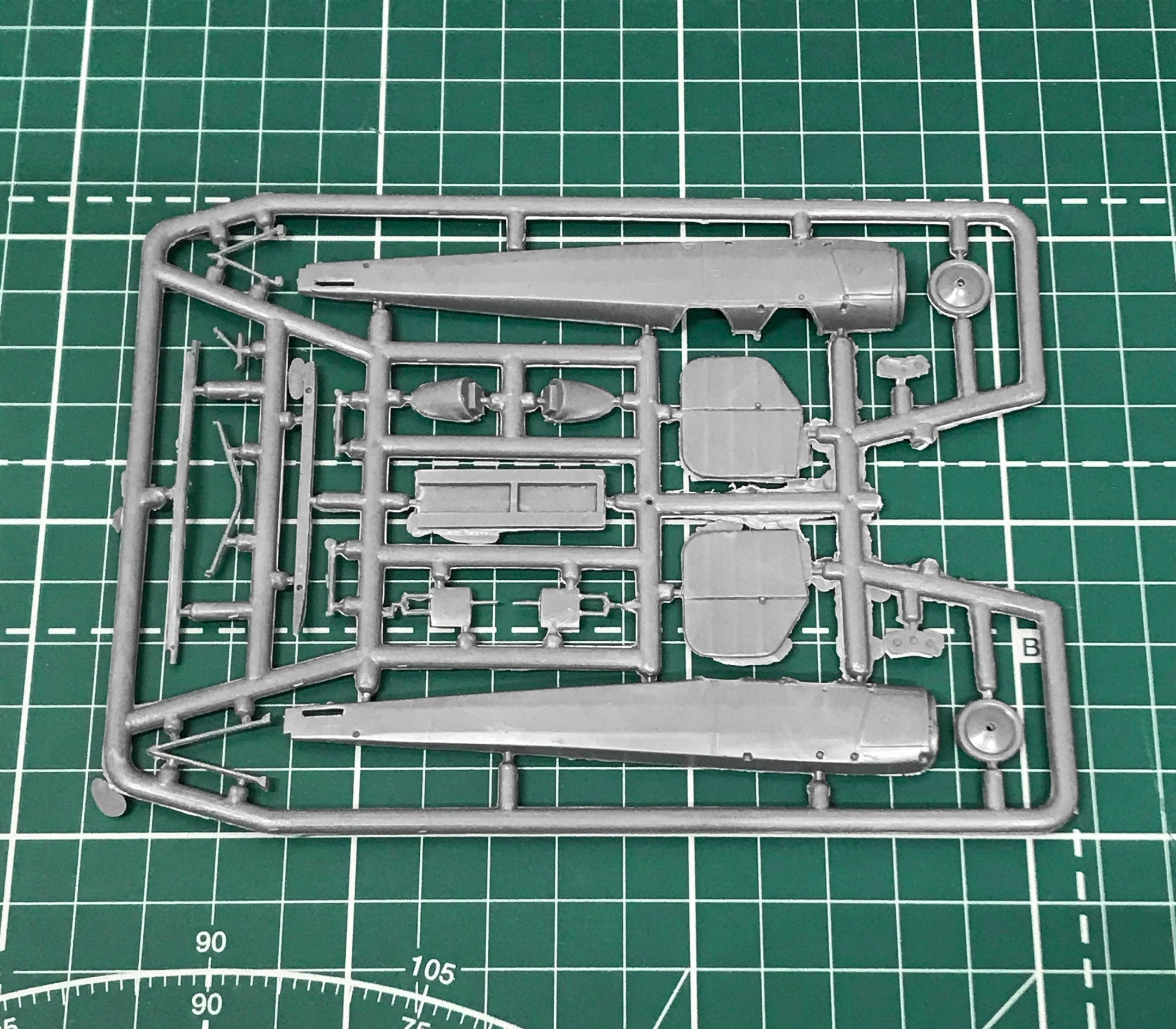 KASKR-1 Soviet autogiro Scale 1:72 Amodel AMO7265 Plastic Airplane Model Kit