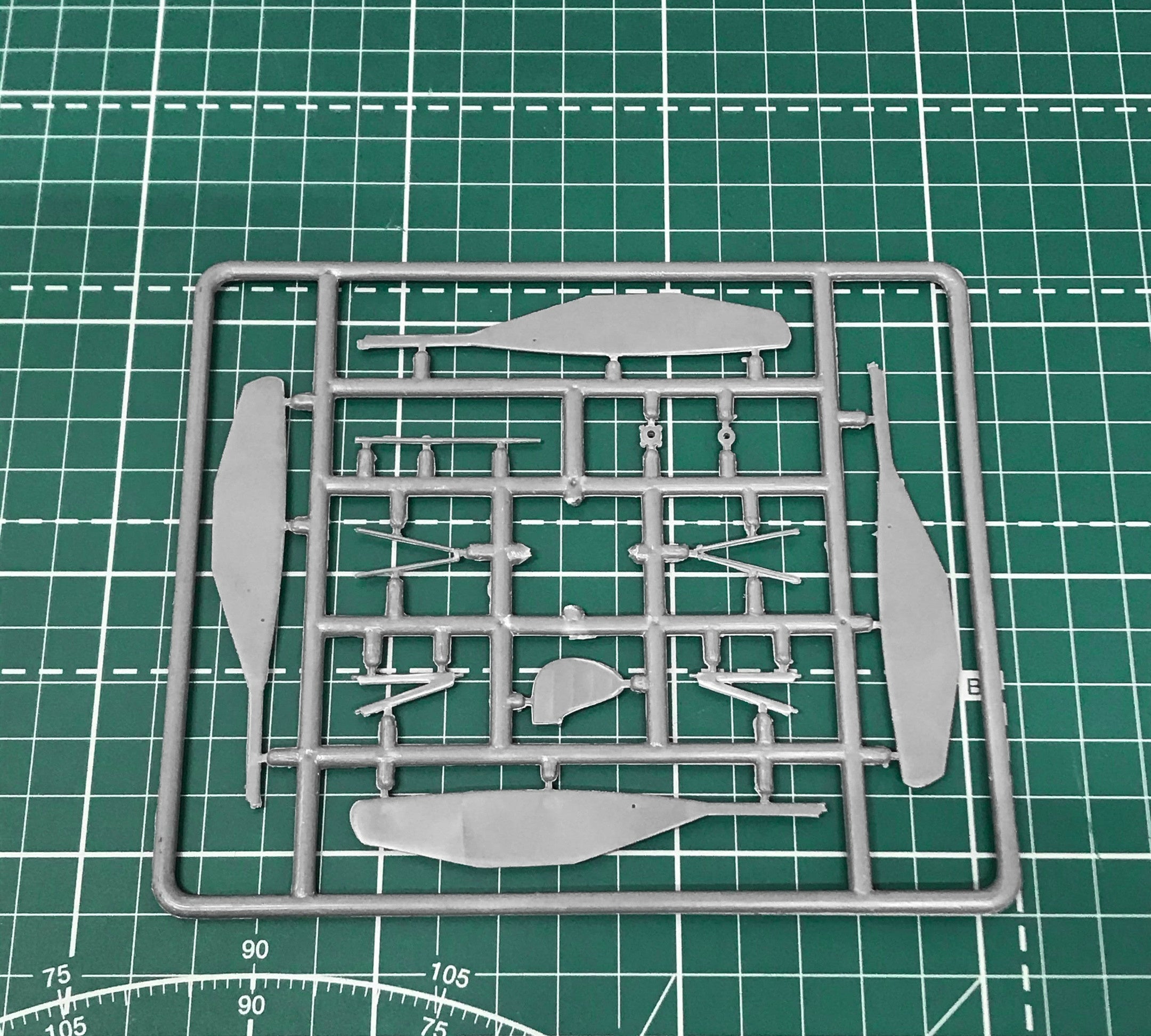 KASKR-2 Soviet autogiro Scale 1:72 Amodel AMO7279 Plastic Airplane Model Kit
