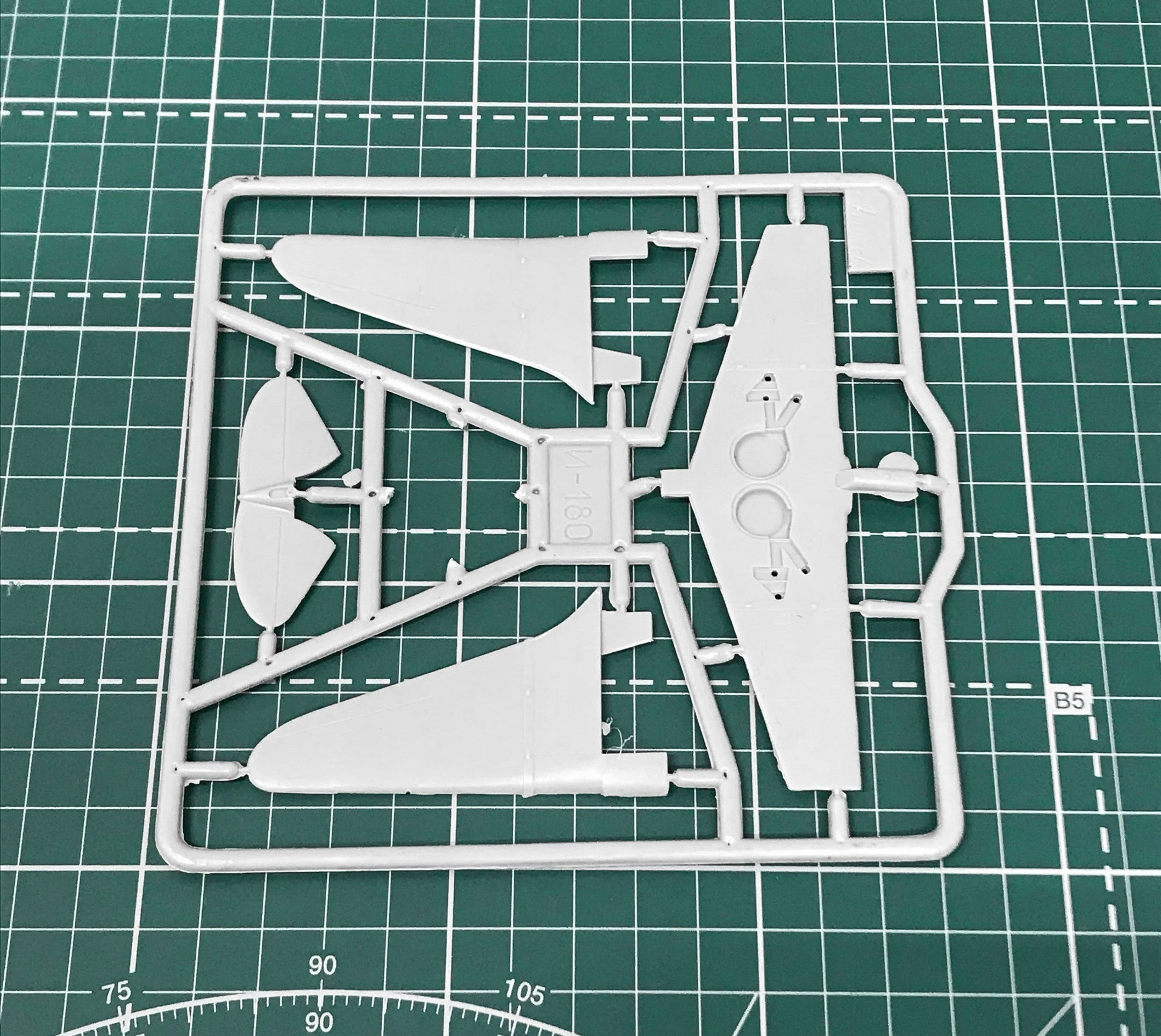 I-180 E3 Scale 1:72 Amodel AMO7283 Plastic Airplane Model Kit