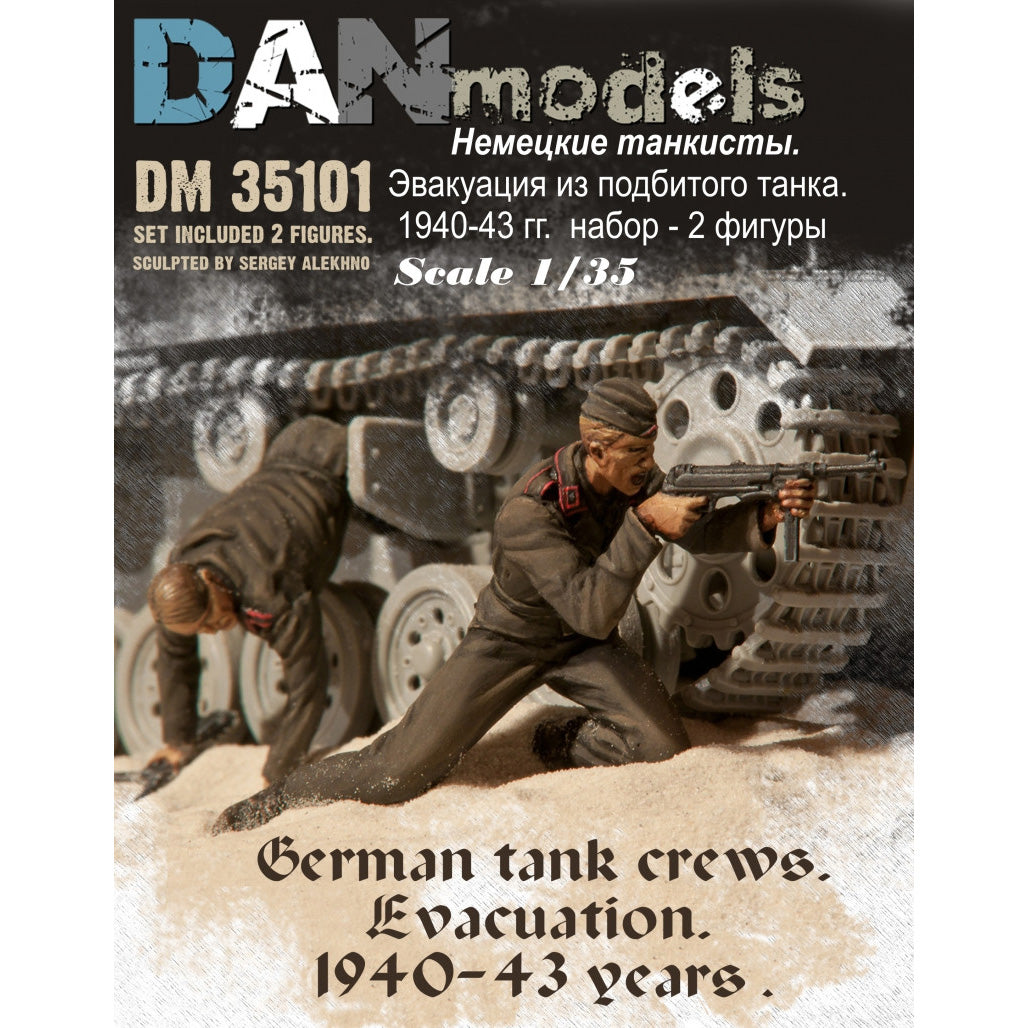 German tankers. Evacuation from a wrecked tank. 1940-43 set №1 - 2 figures Scale 1:35 DAN Models DM 35101