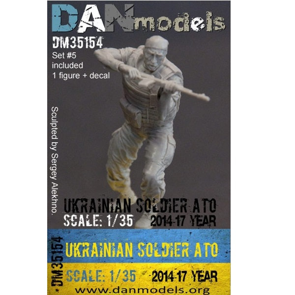 2014-2017 Ukraine. ATO. Ukrainian soldier set №5 - 1 figurine (resin) + chevrons (decal) Scale 1:35 DAN Models DM 35154