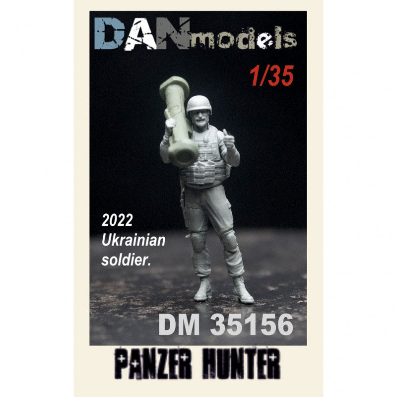 2022 Ukraine. Vine with Mordor. Ukrainian soldier with a javelin. panzer hunter. set №7 - 1 figure (resin) + Javelin 3D Scale 1:35 DAN Models DM 35156