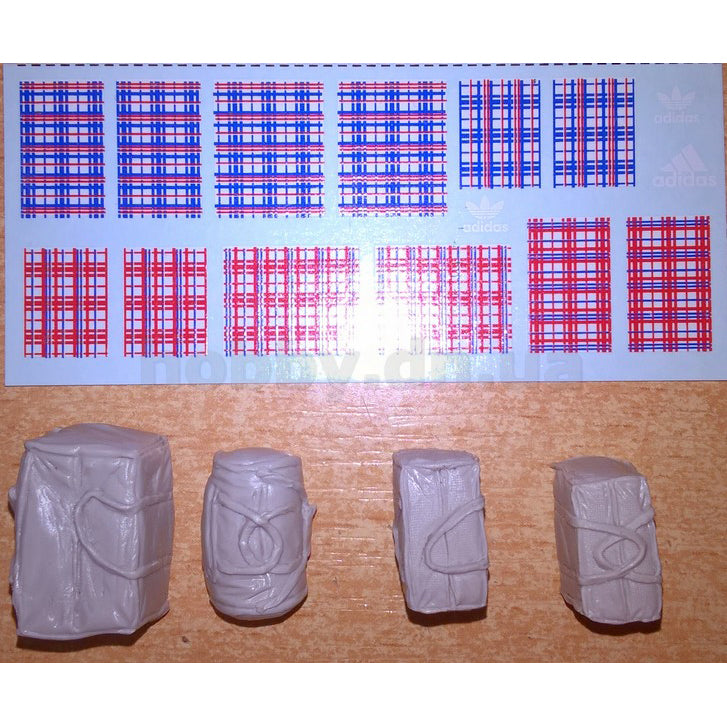 Bags - trunks 3 pcs, sports bag 1 pc. (resin) + decal Scale 1:35 DAN Models DM 35305