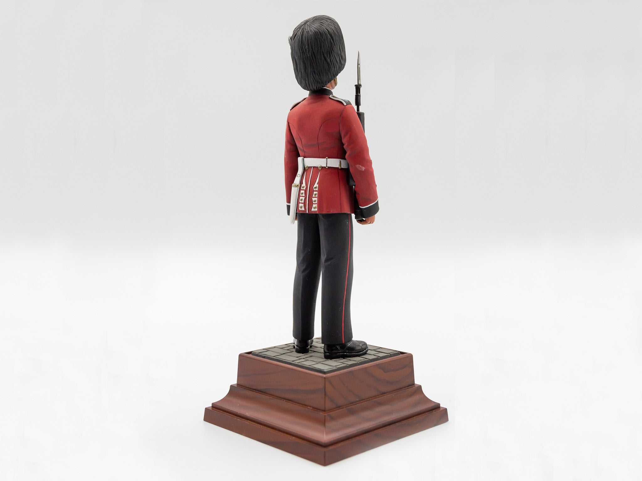 ICM 16001 Plastic model figures kit Scale 1:16 British Grenadier Queen’s Guards