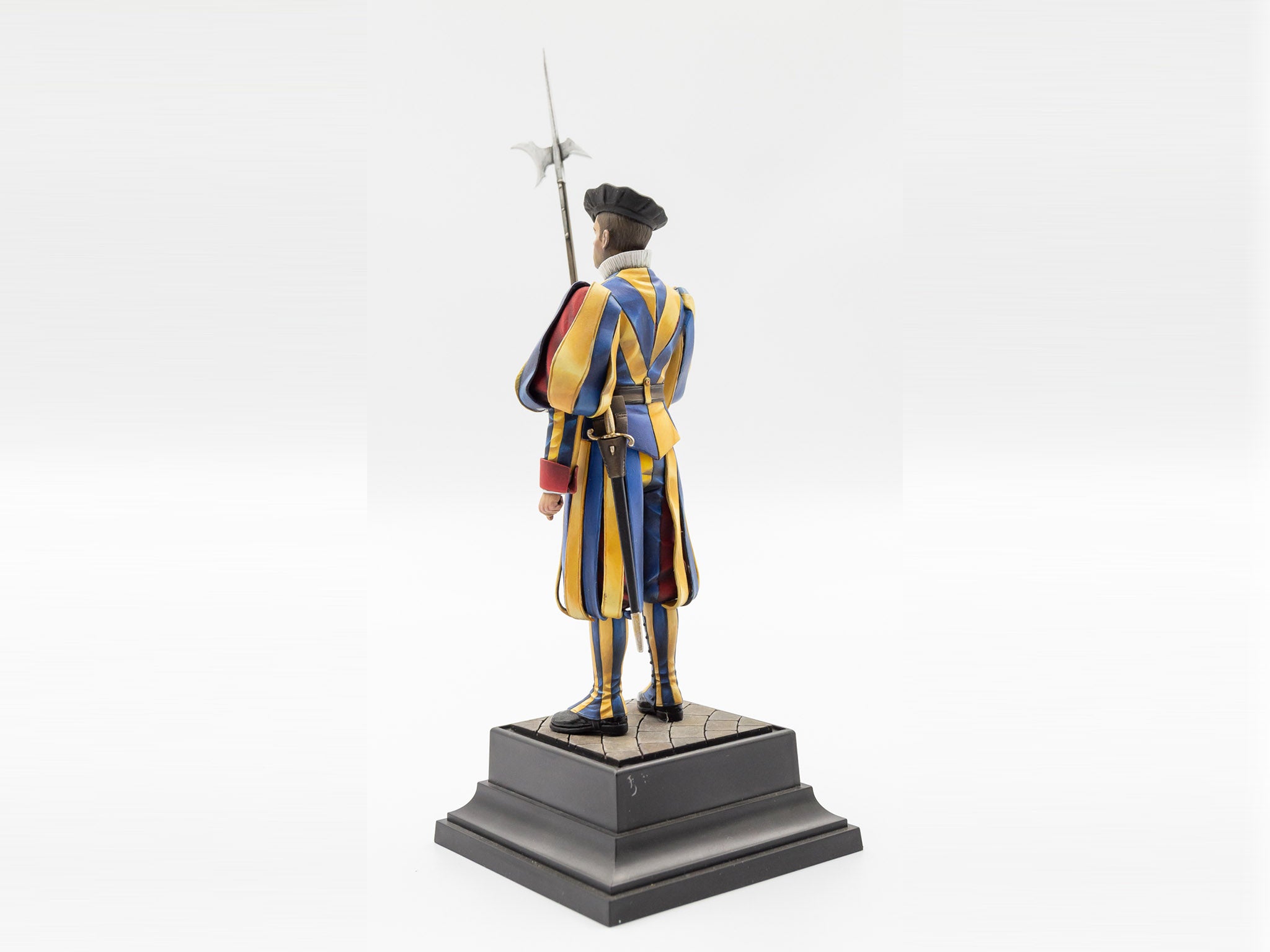 ICM 16002 Plastic model figures kit Scale 1:16 Vatican swiss guard - kits models