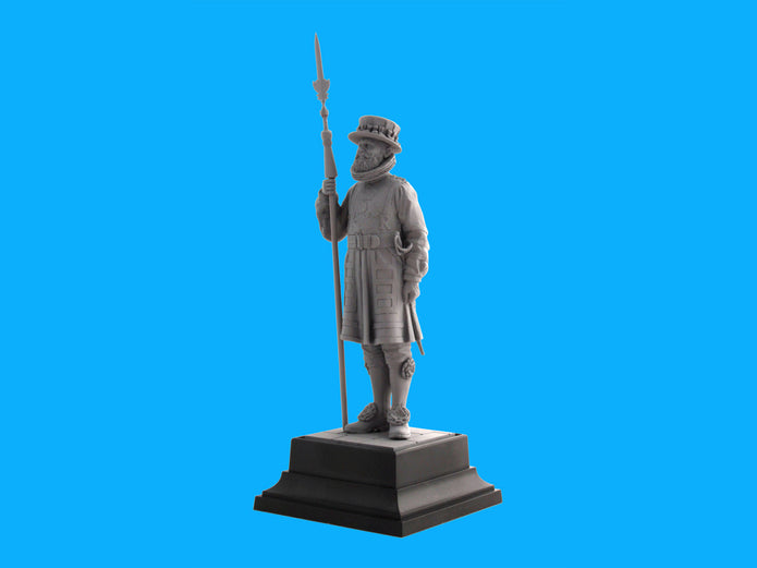 ICM 16006 Plastic model kit Scale 1:16 Yeoman Warder "Beefeater" - modelling kit