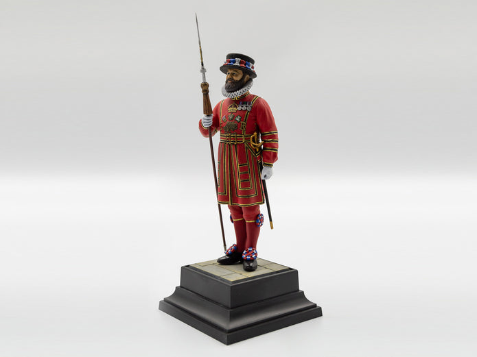 ICM 16006 Plastic model kit Scale 1:16 Yeoman Warder "Beefeater" - modelling kit