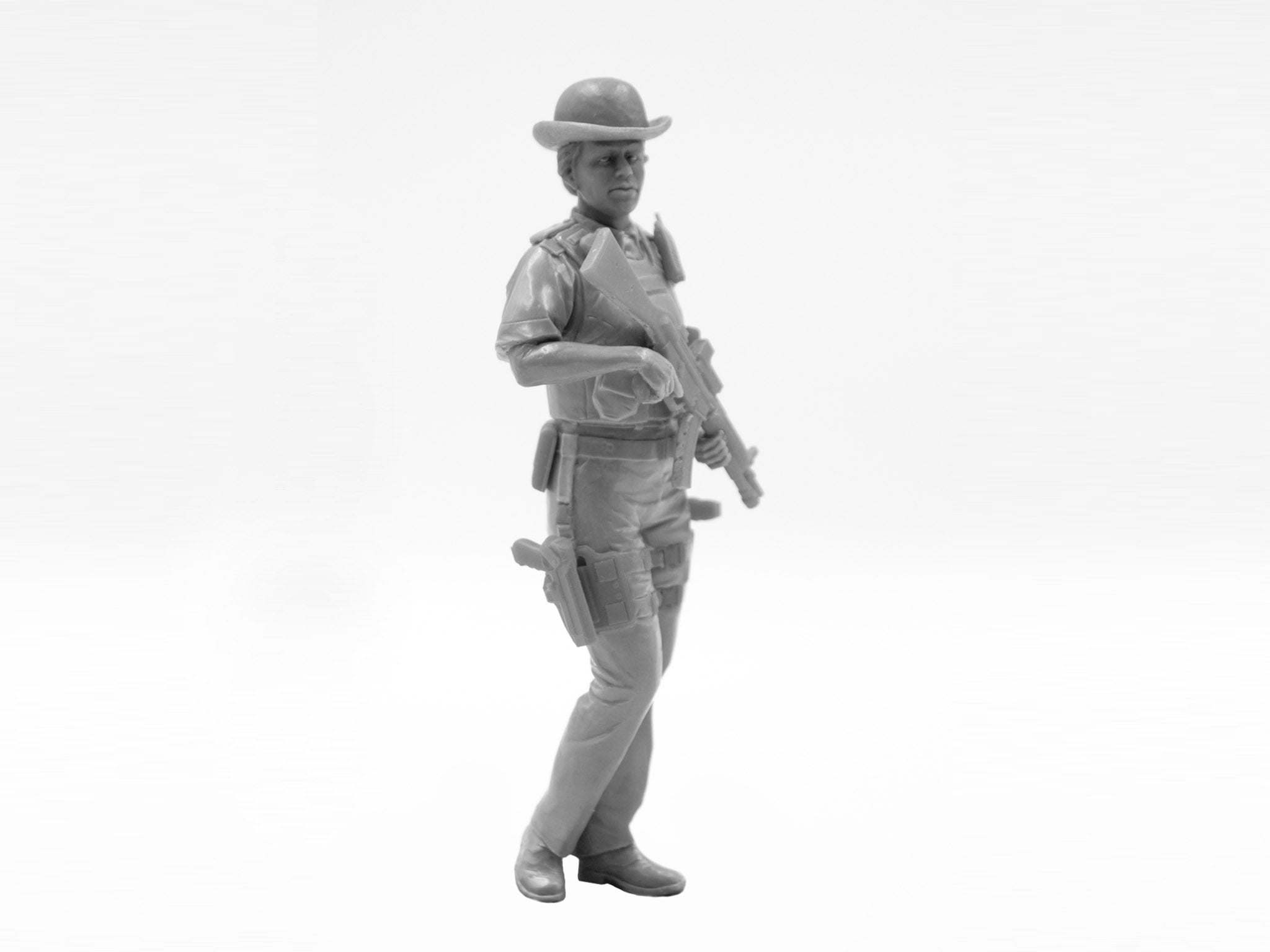 ICM 16009 Plastic model figures kit Scale 1:16 British Police Female Officer