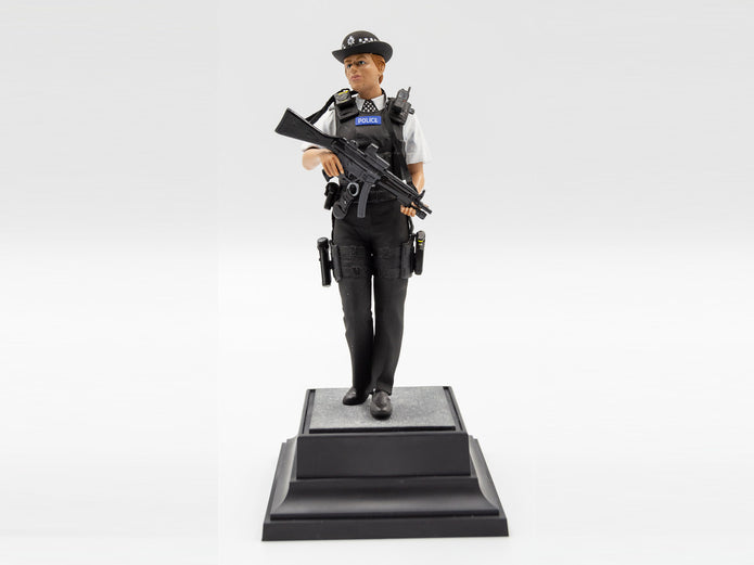 ICM 16009 Plastic model figures kit Scale 1:16 British Police Female Officer