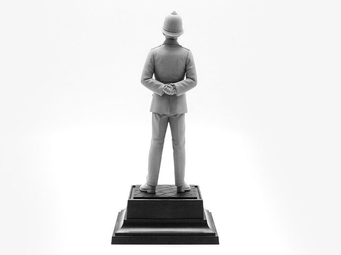 ICM 16011 Plastic model figures kit Scale 1:16 British Policeman - kits models