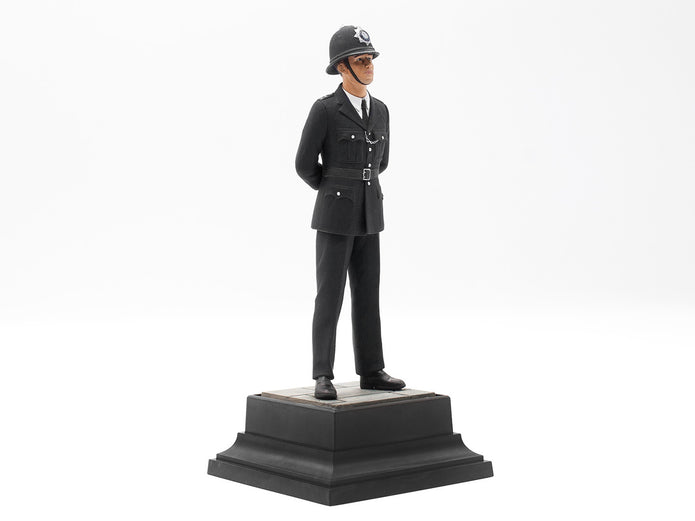 ICM 16011 Plastic model figures kit Scale 1:16 British Policeman - kits models