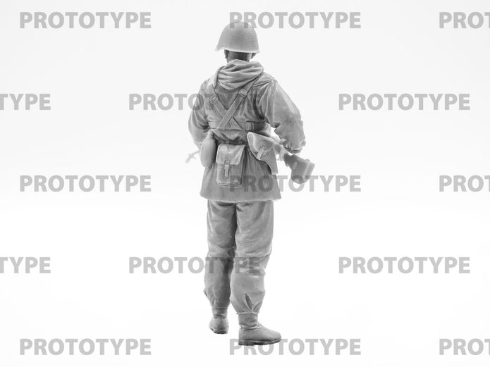 ICM 16013 Plastic model figures kit Scale 1:16 Assault engineer-sapper WW2