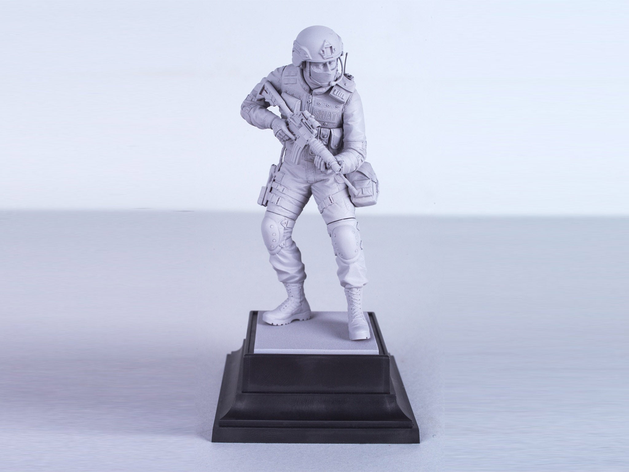 ICM 16101 Plastic model kit figures Scale 1:16 S.W.A.T Team Leader - kits models