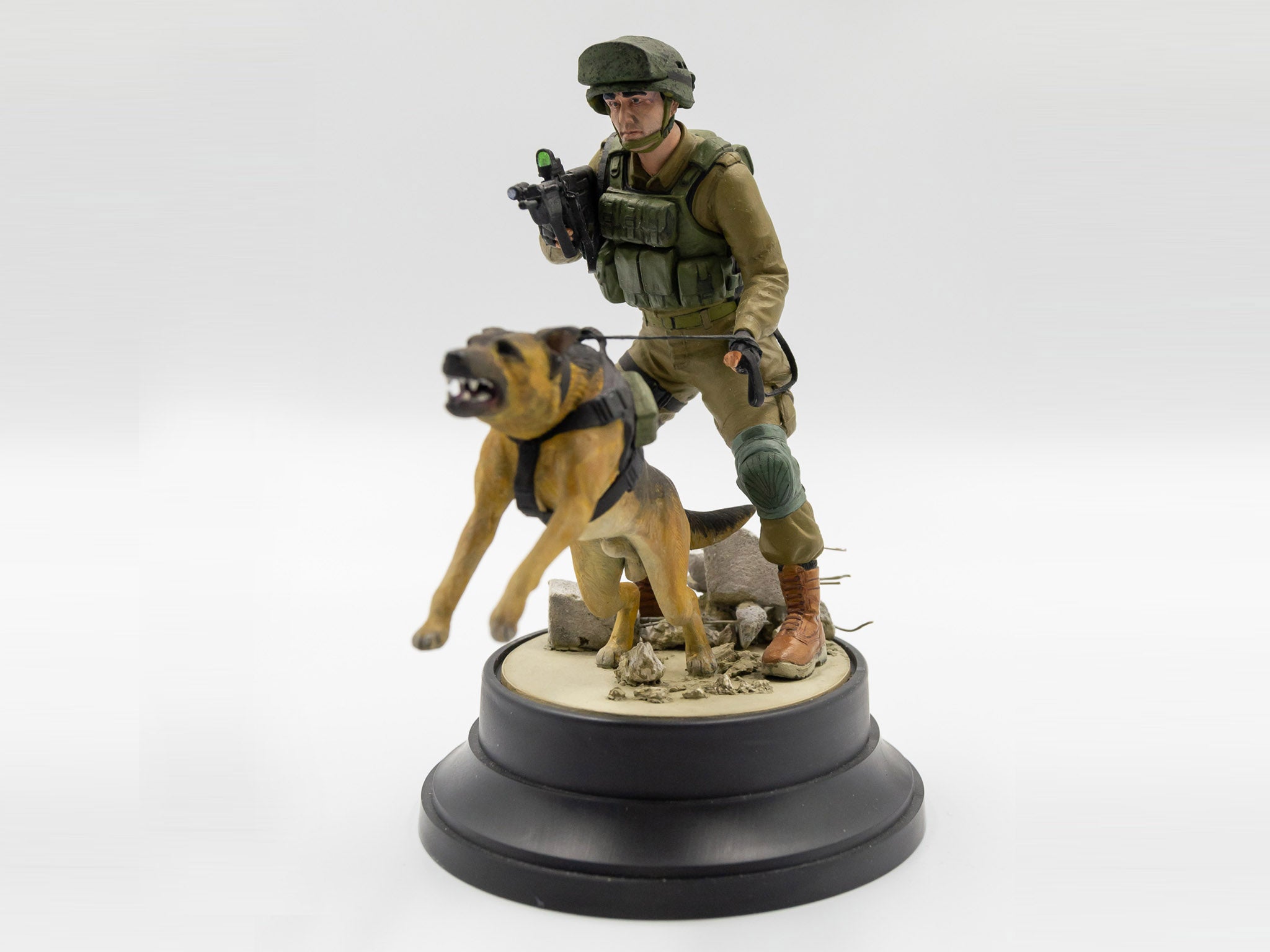 ICM 16102 Plastic model figures kit Scale 1:16 IDF K-9 Unitz OKETZ - kits models