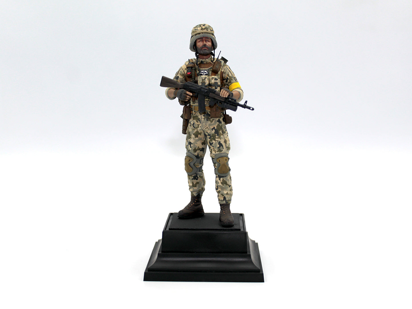 ICM16104 Scale figure modeling kit1:16 Soldier of the Armed Forces of Ukraine