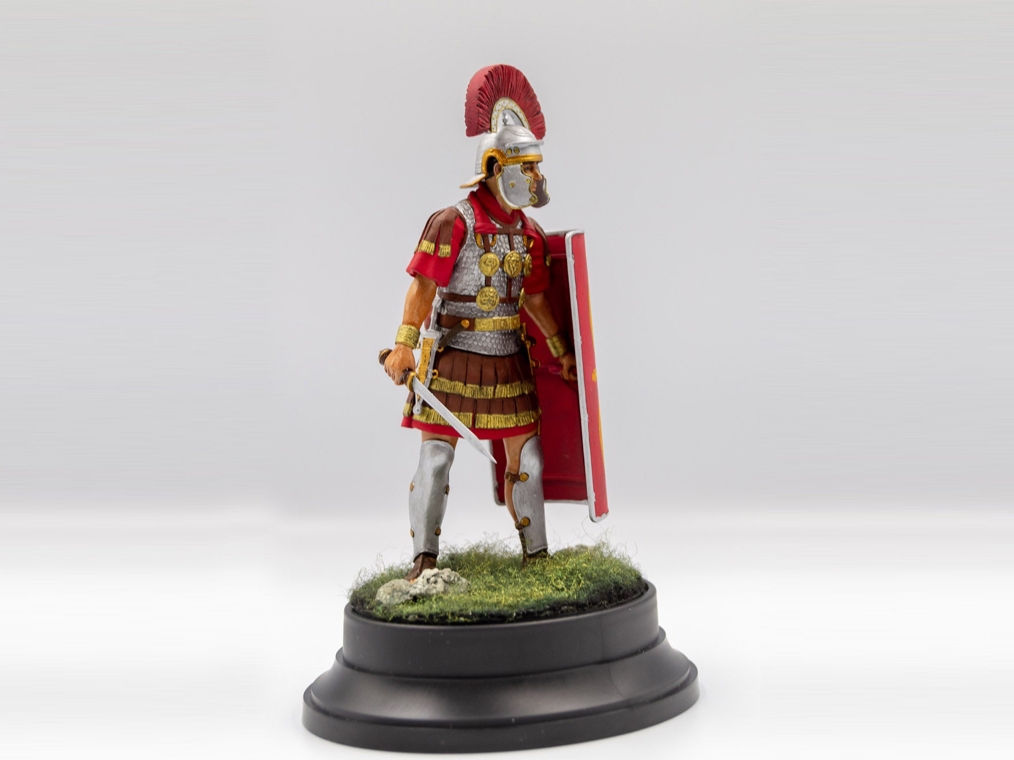 ICM 16302 Plastic model figures kit Scale 1:16 Roman Centurion (I century)