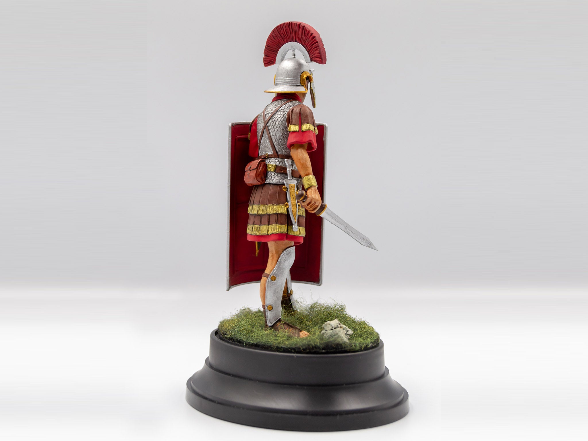 ICM 16302 Plastic model figures kit Scale 1:16 Roman Centurion (I century)