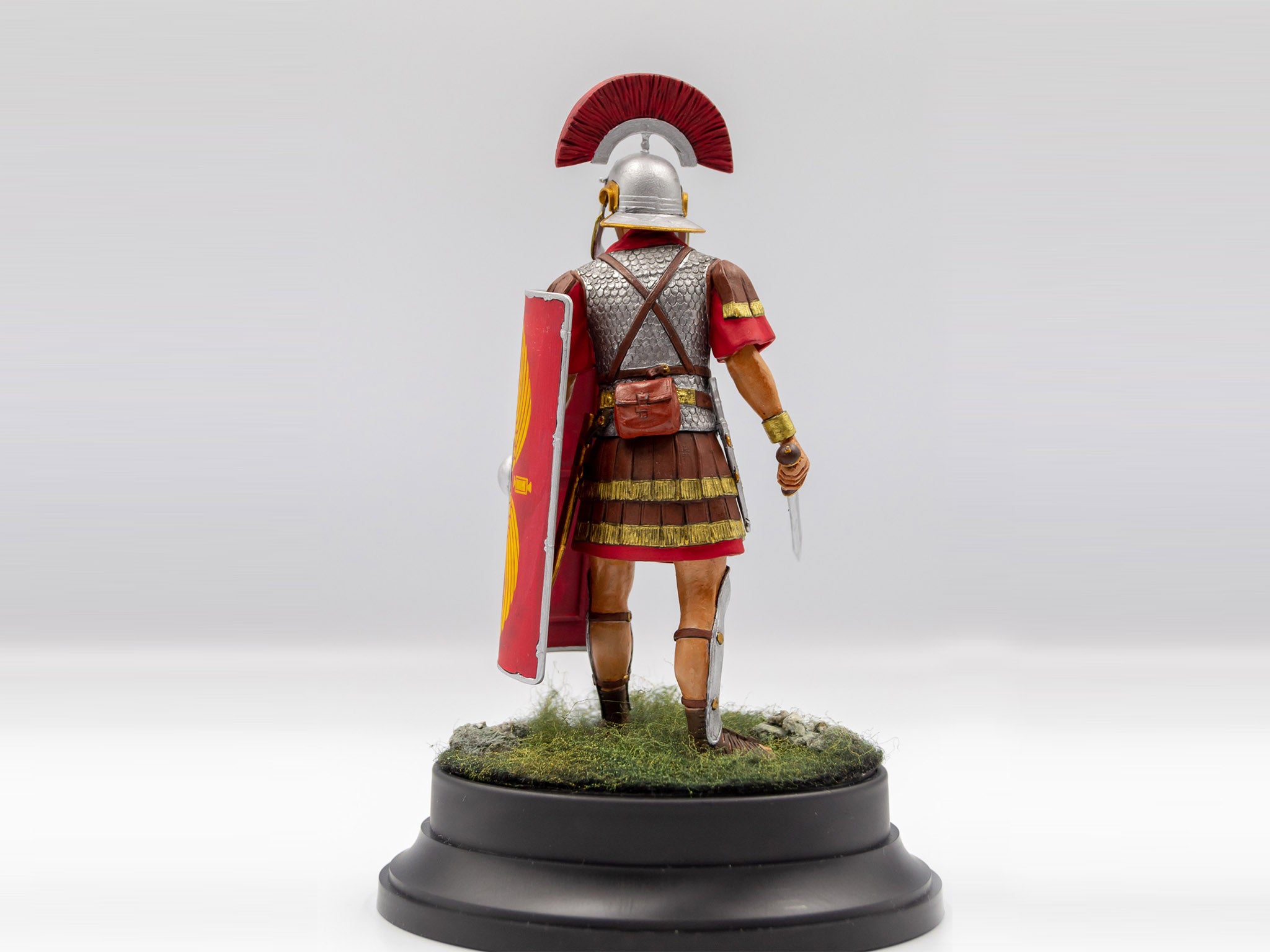 ICM 16302 Plastic model figures kit Scale 1:16 Roman Centurion (I century)