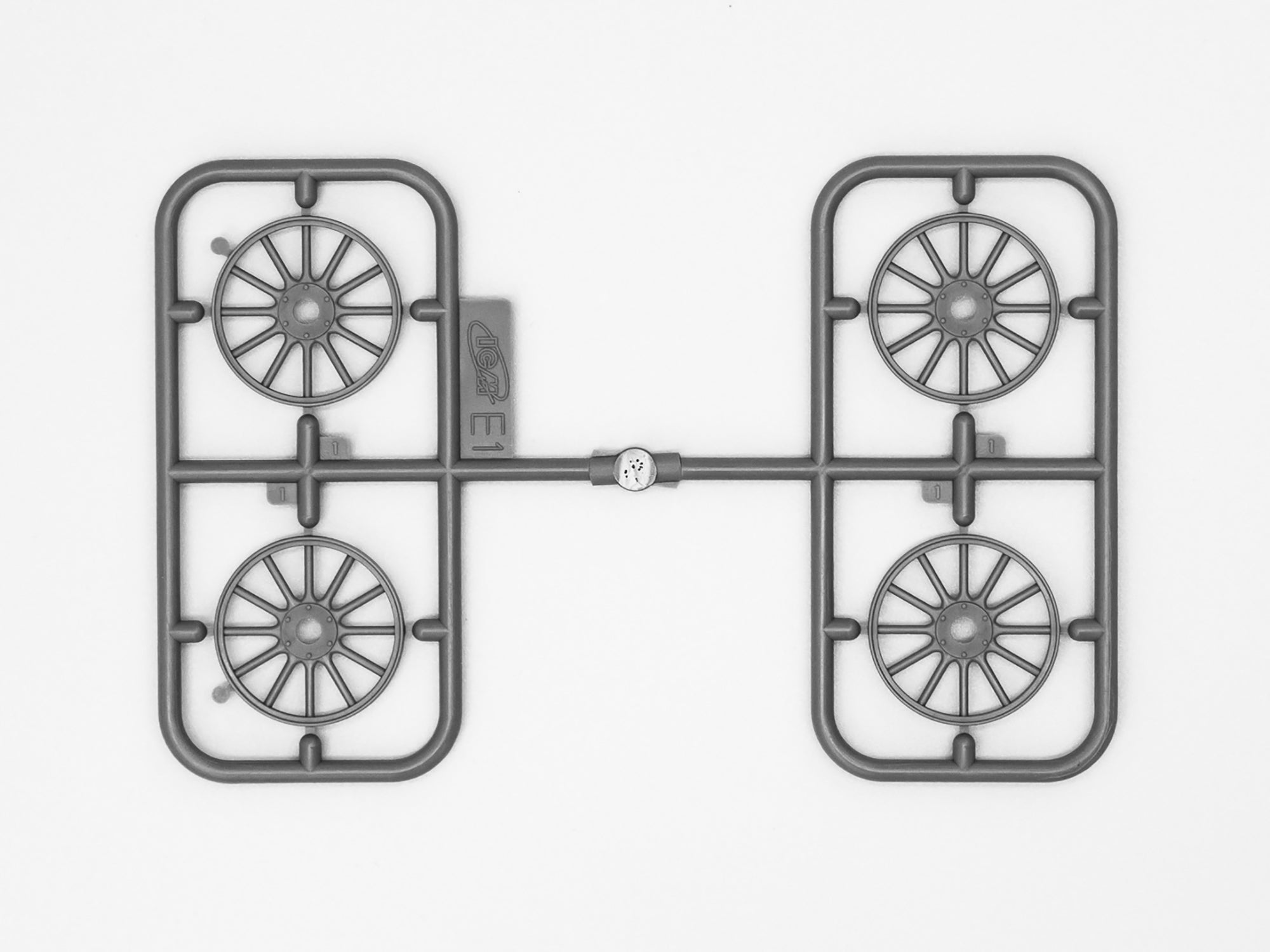 ICM 24008 Plastic model Car kit Scale 1:24 Model T 1912 Light Delivery Car