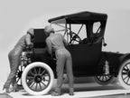 American mechanics (1910s)
3 figures Scale 1:24 ICM24009 Plastic Model Figures Kit