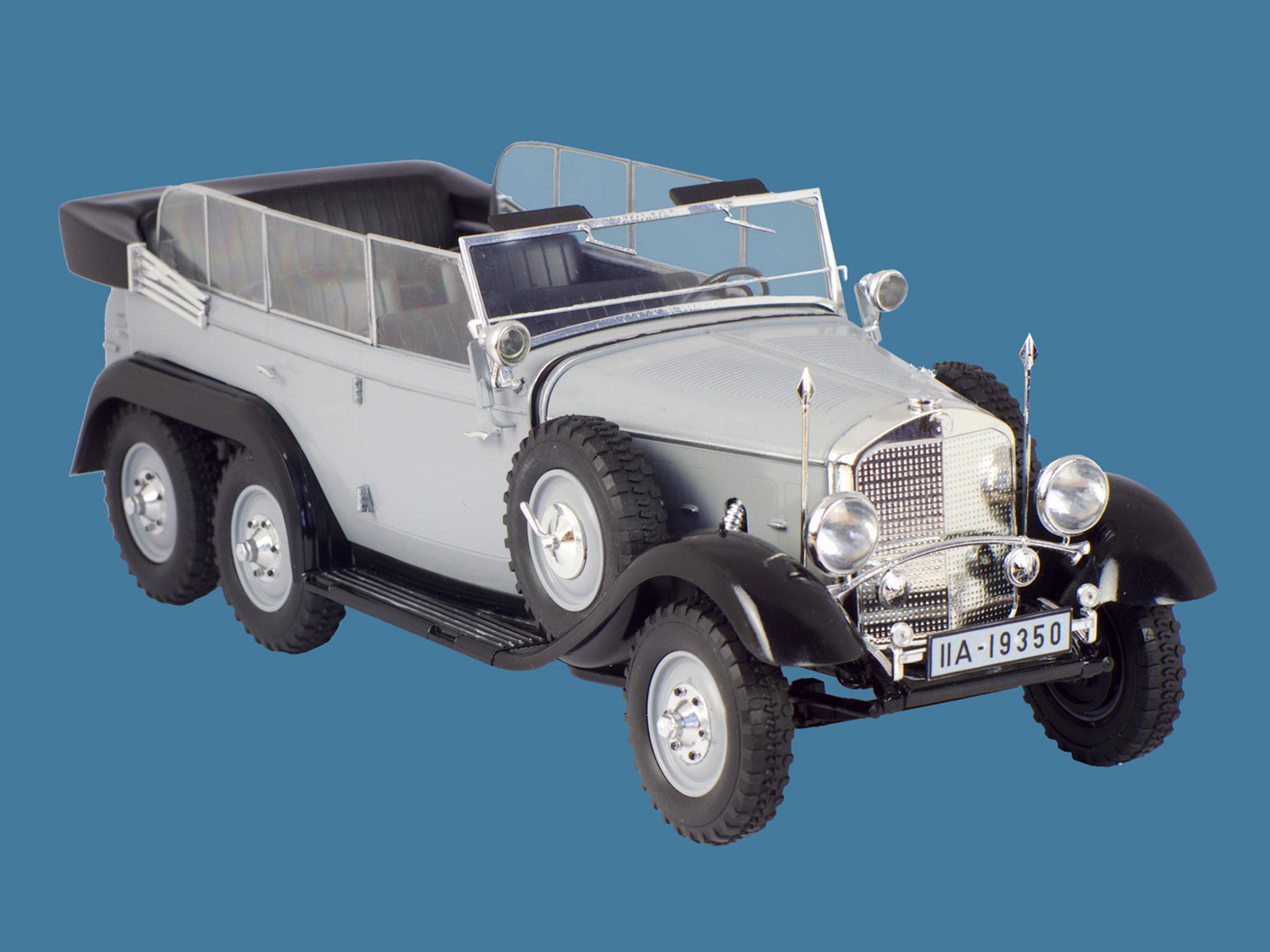 ICM 24011 Scale model kit 1:24 Typ G4 1935 production WWII German personnel car