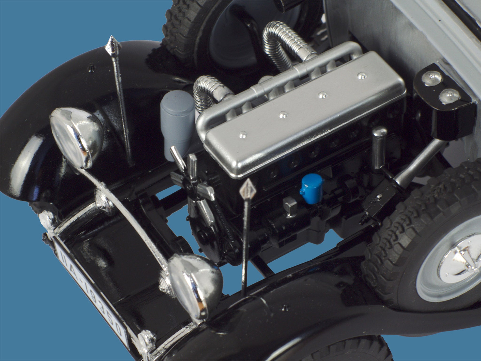 ICM 24011 Scale model kit 1:24 Typ G4 1935 production WWII German personnel car