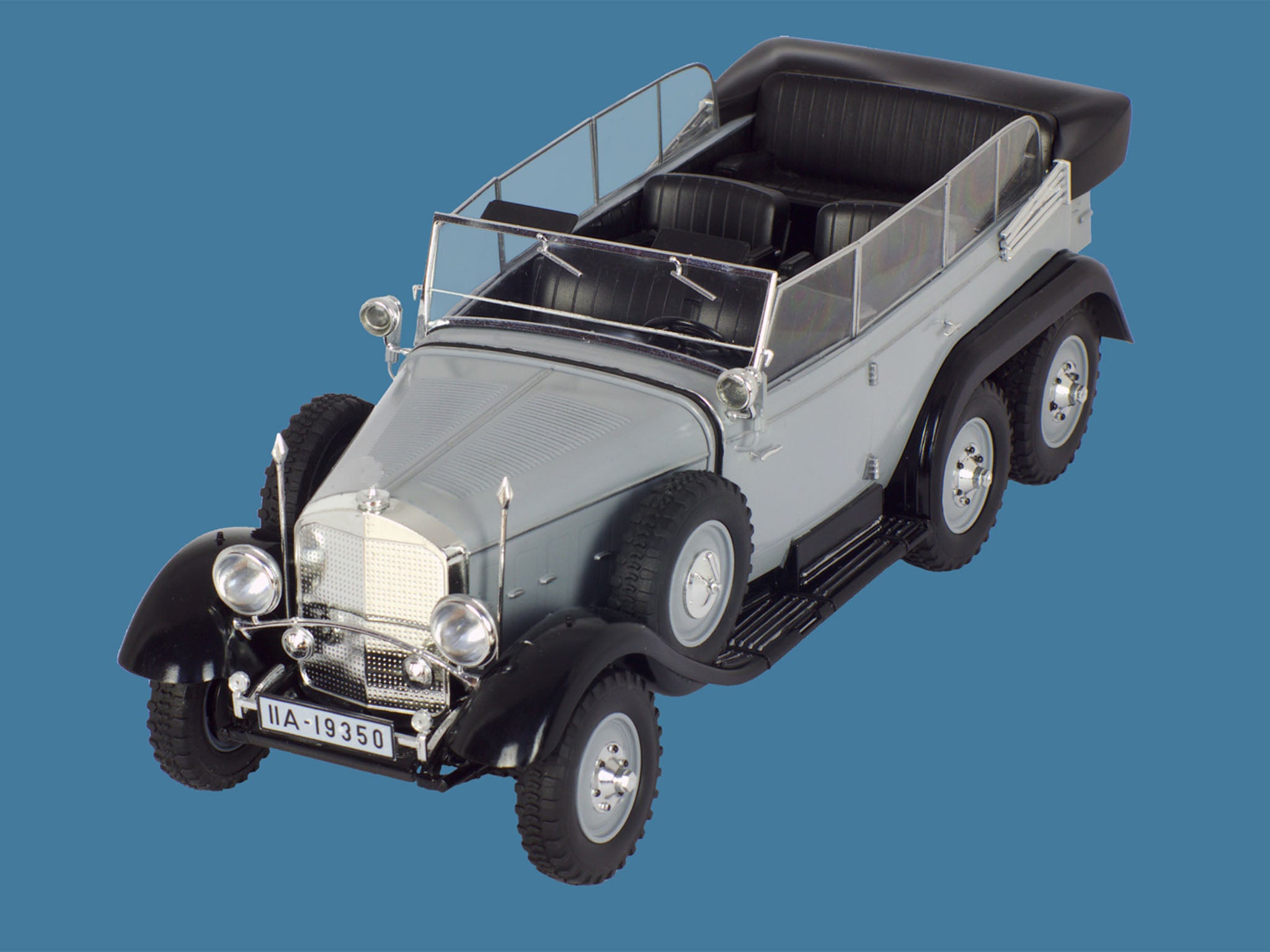 ICM 24011 Scale model kit 1:24 Typ G4 1935 production WWII German personnel car