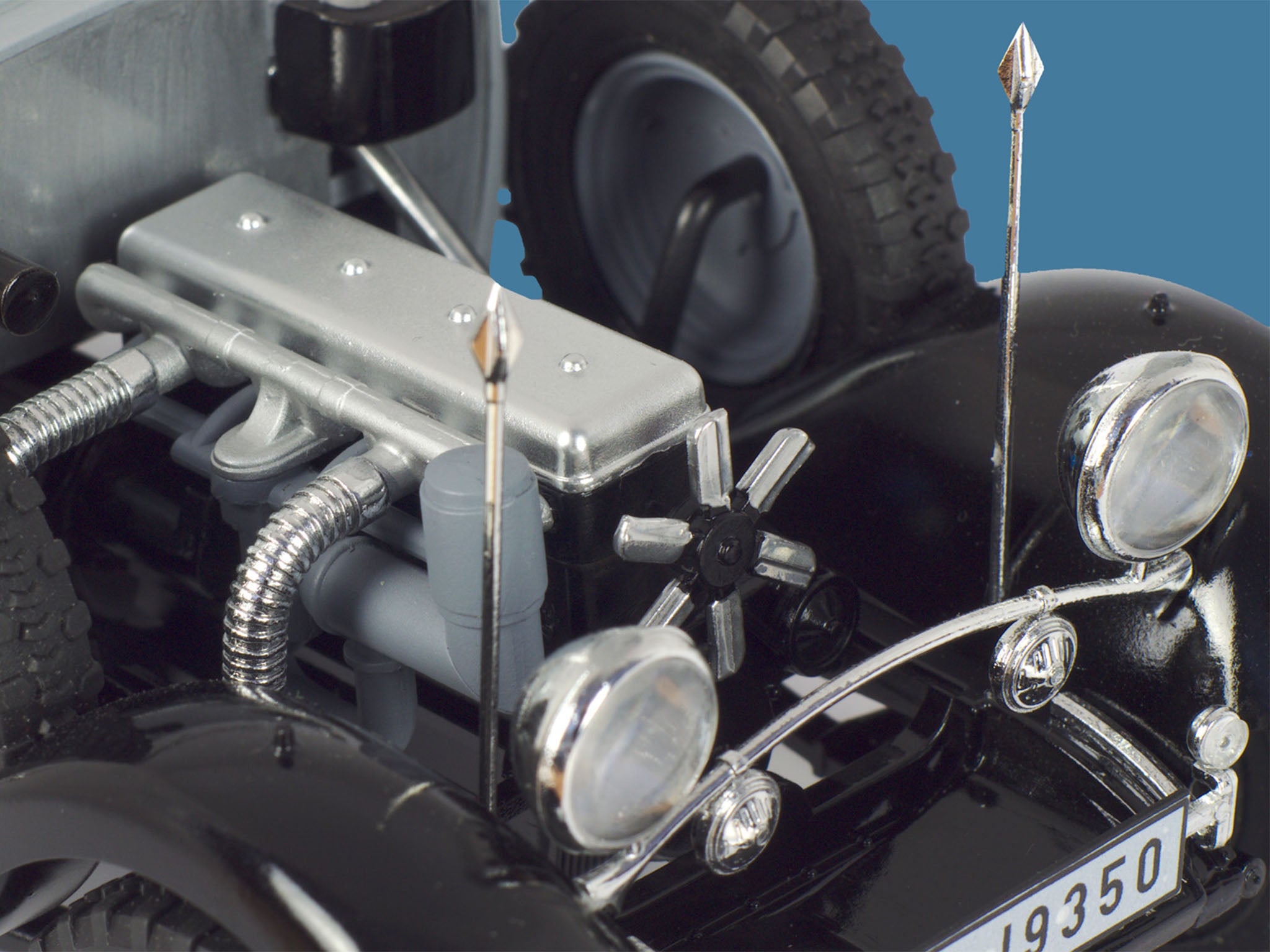 ICM 24011 Scale model kit 1:24 Typ G4 1935 production WWII German personnel car