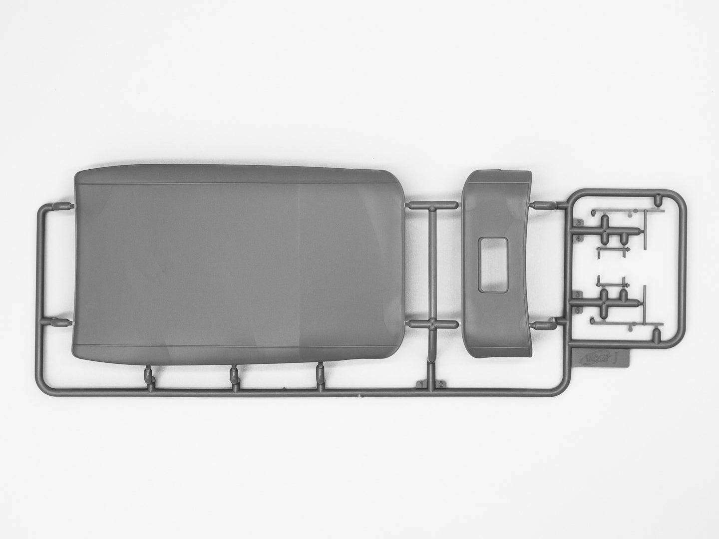 ICM 24012 Plastic model 1:24 Typ G4 with open cover, WWII German personnel car