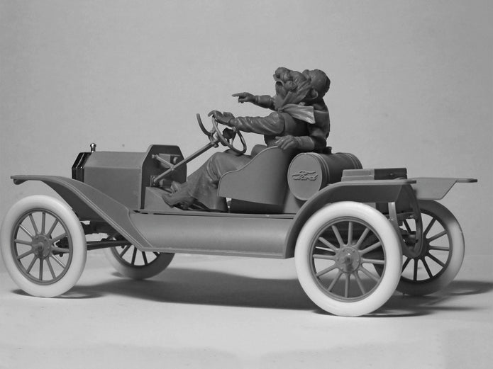 ICM 24014 Plastic model figures kit Scale 1:24 American Sport Car Drivers 1910s
