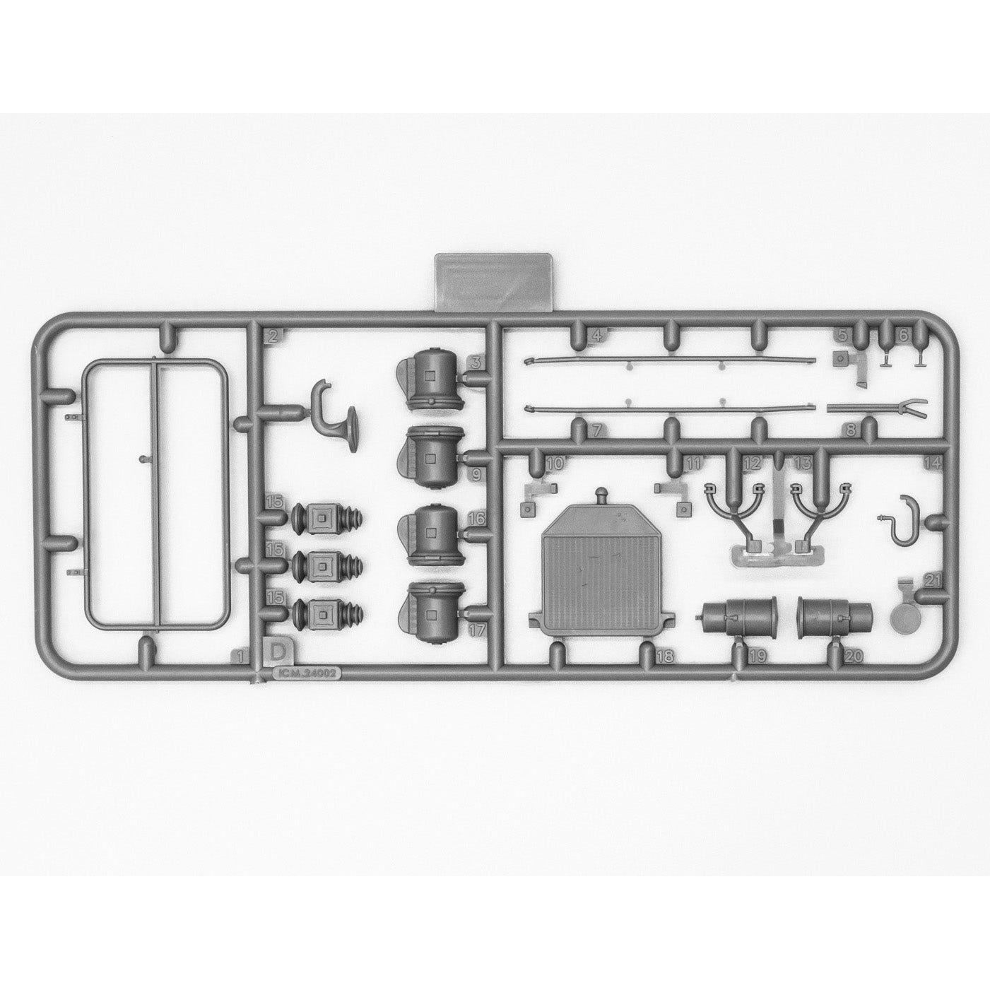 ICM 24016 Plastic model kit 1:24 Model T 1912 Commercial roadster, American car