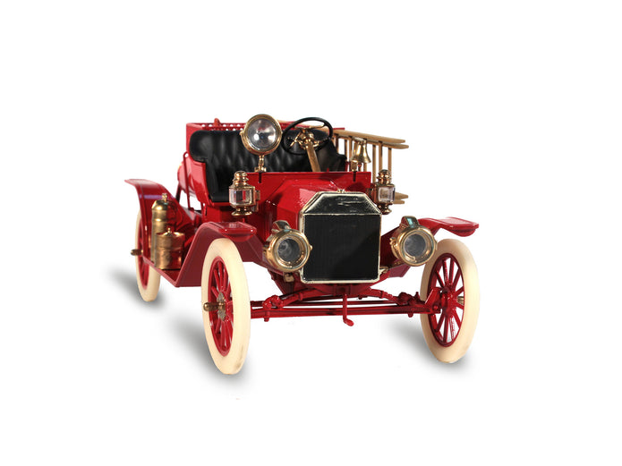 ICM 24017 Plastic model Truck  kit Scale 1:24 Model T 1914 Fire Truck with Crew
