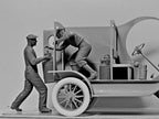 ICM 24018 Plastic model kit Scale 1:24 American Gasoline Loaders 1910s 2 figures