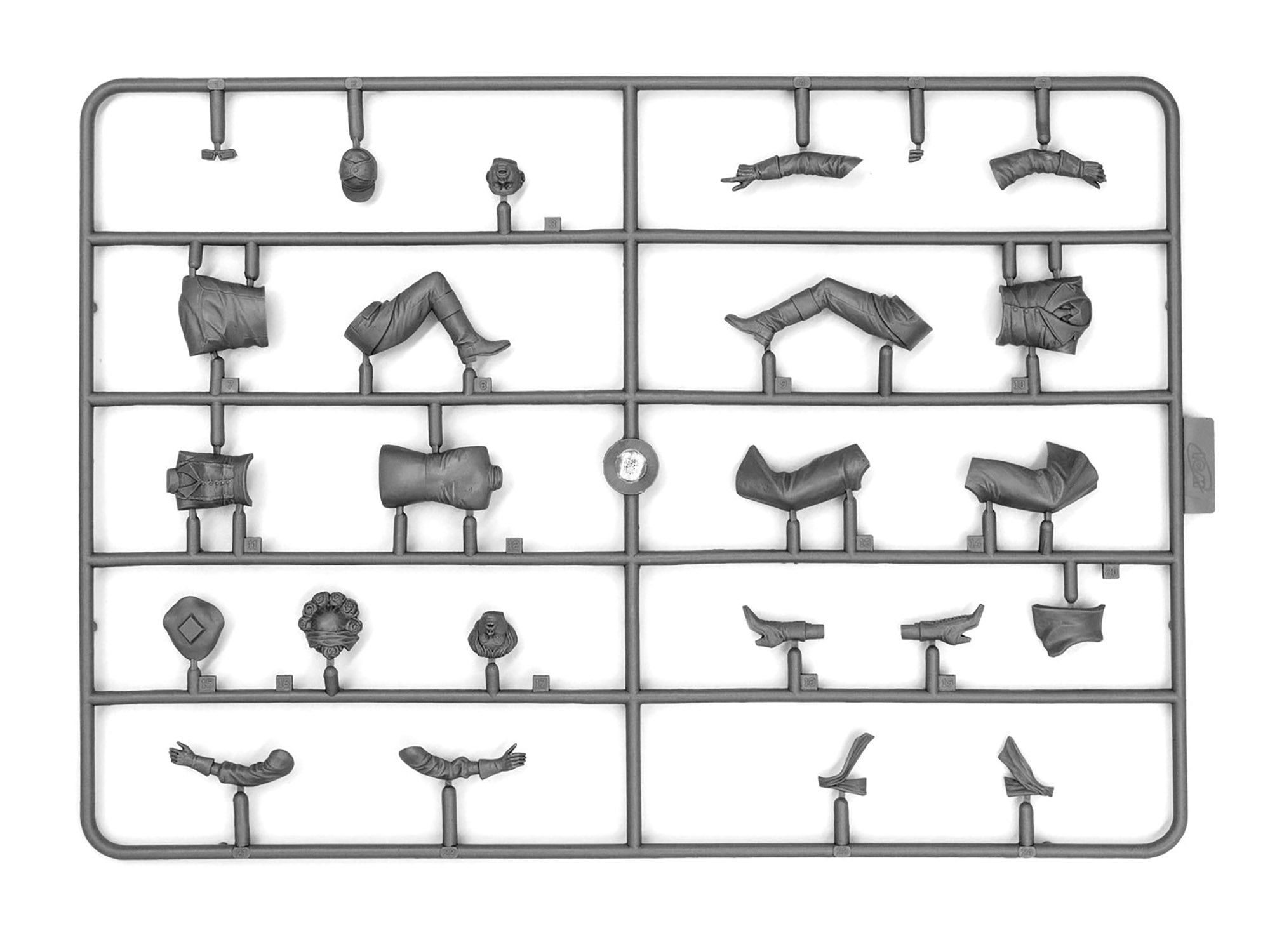 ICM 24026 Scale model 1:24 ModelT 1913 Speedster with American Sport Car Drivers