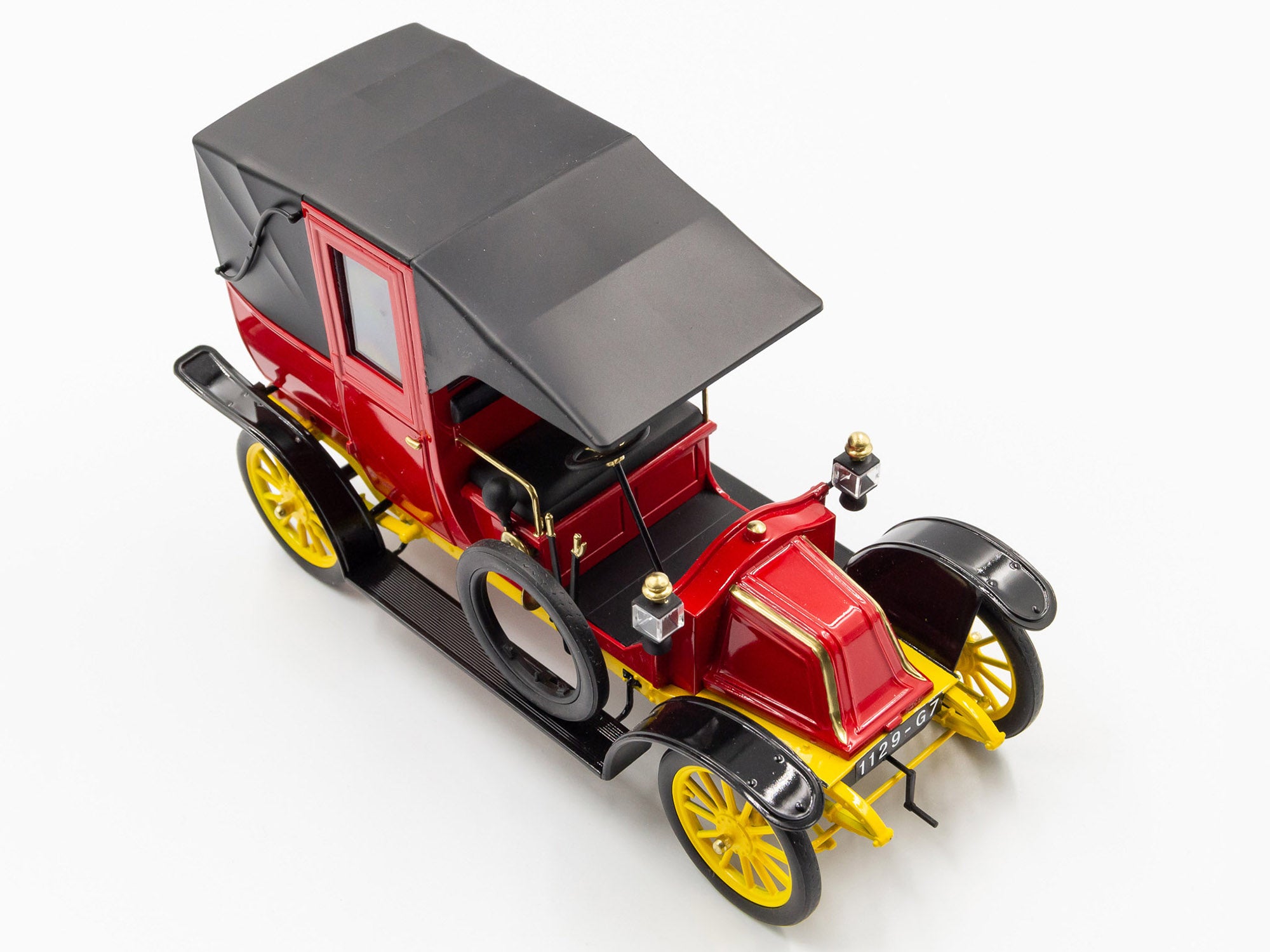 ICM 24030 Plastic model car kit 1:24 Type AG 1910 Paris Taxi - modelling kit