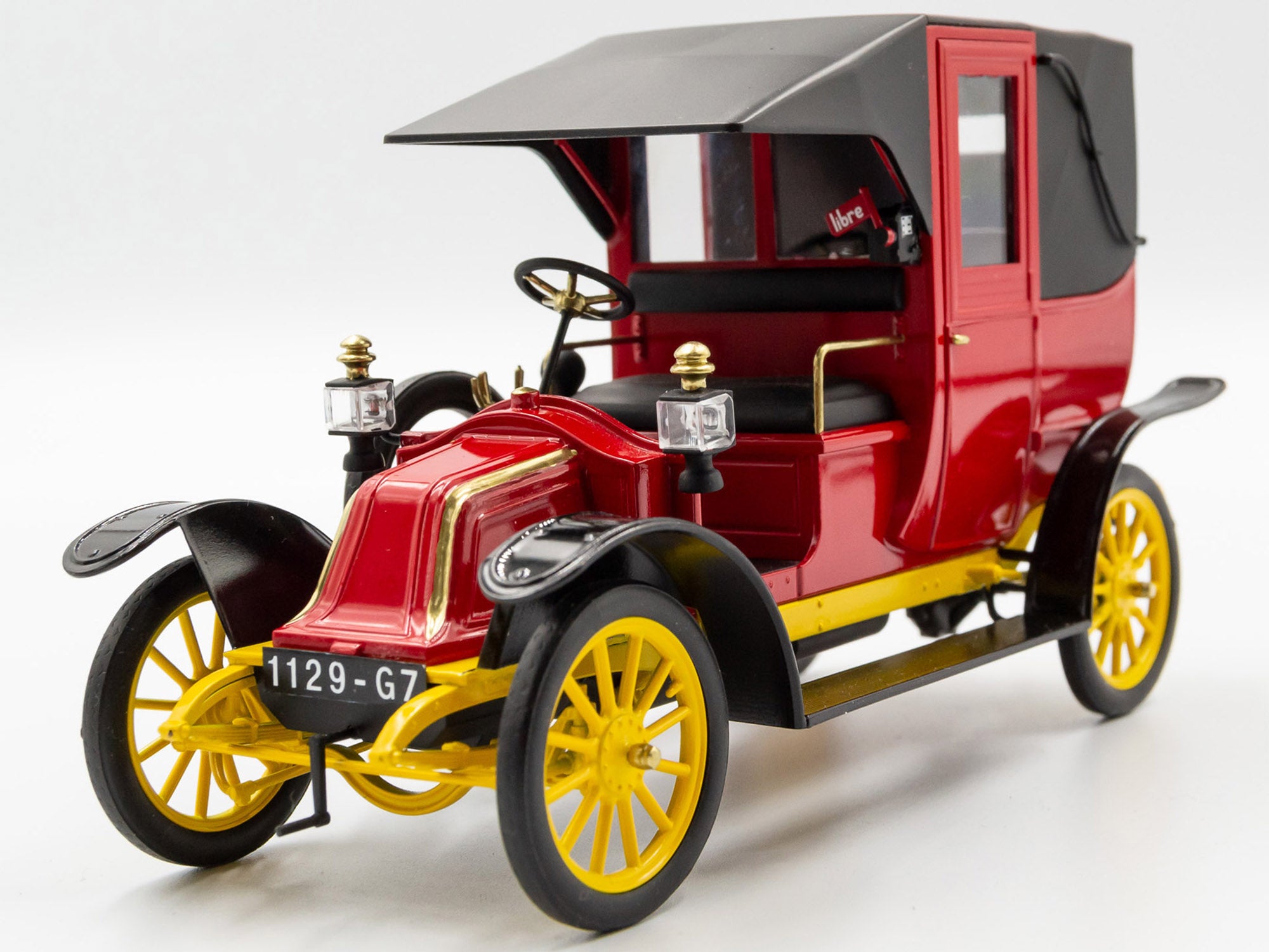 ICM 24030 Plastic model car kit 1:24 Type AG 1910 Paris Taxi - modelling kit