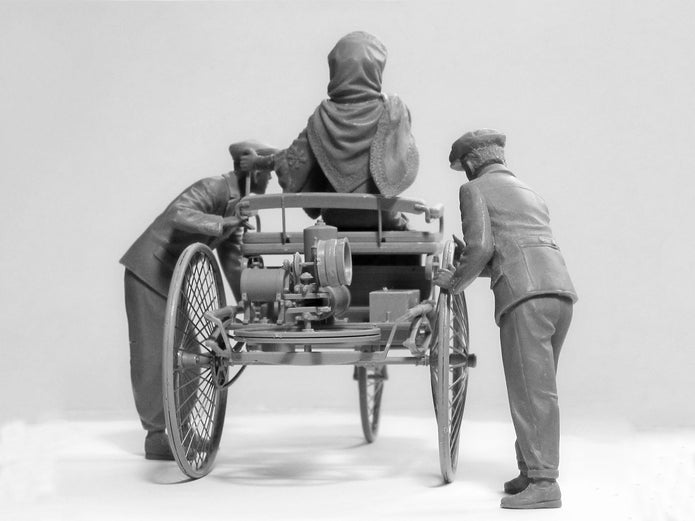 ICM 24041 car plastic models kit Scale 1:24 Patent-Motorwagen 1886+Scale figures