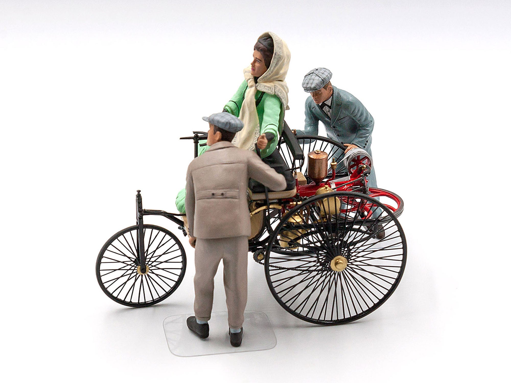 ICM 24041 car plastic models kit Scale 1:24 Patent-Motorwagen 1886+Scale figures