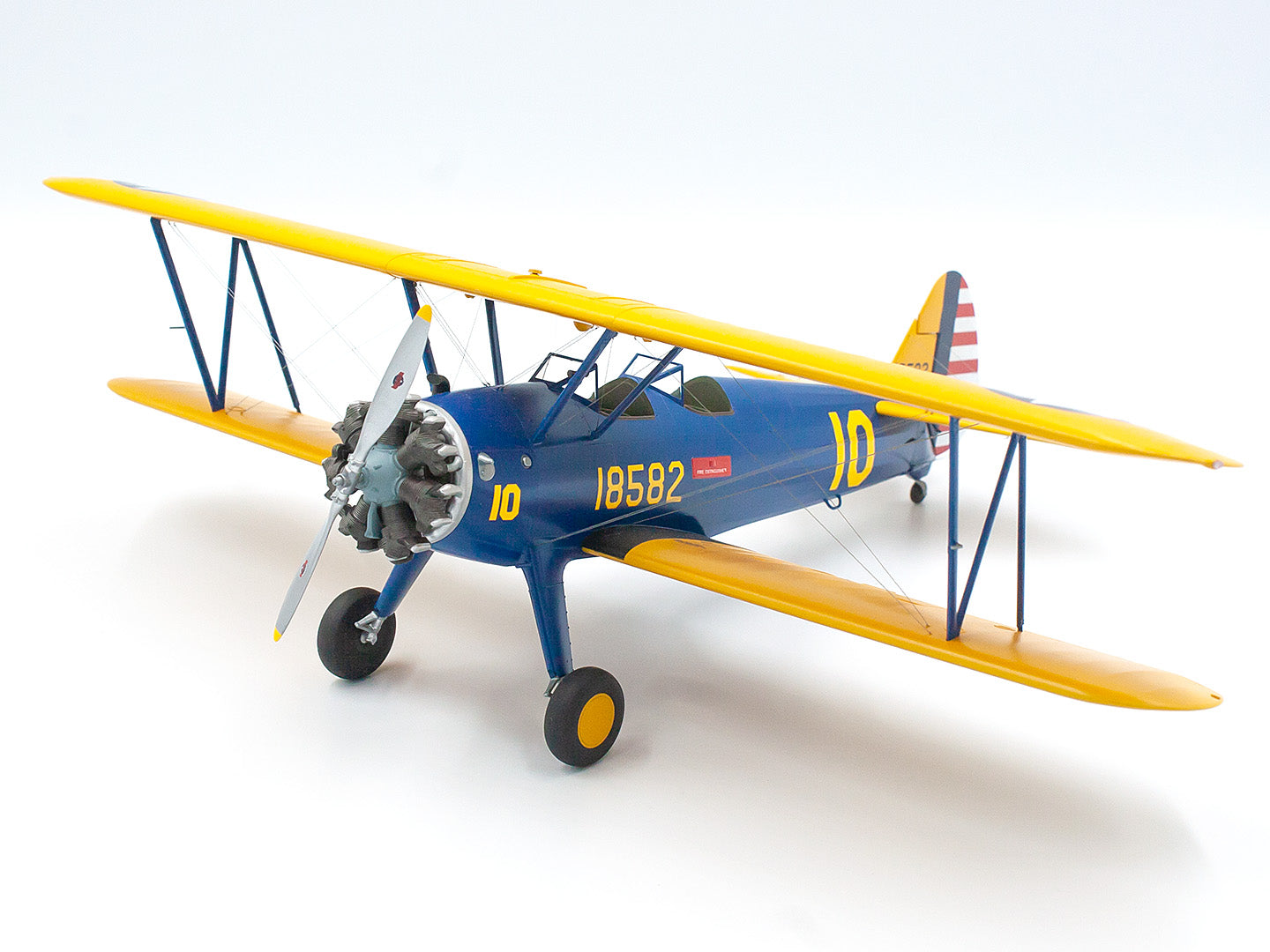ICM 32050 Plastic model kit 1:32 Stearman PT-17/N2S-3 Kaydet (training aircraft)
