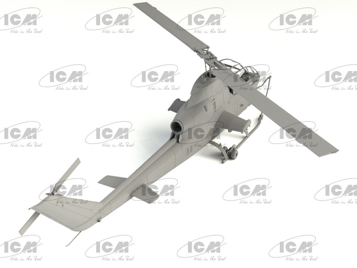 ICM 32060 Scale model kit 1:32 AH-1G Cobra US Attack Helicopter early production