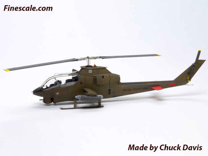 ICM 32060 Scale model kit 1:32 AH-1G Cobra US Attack Helicopter early production