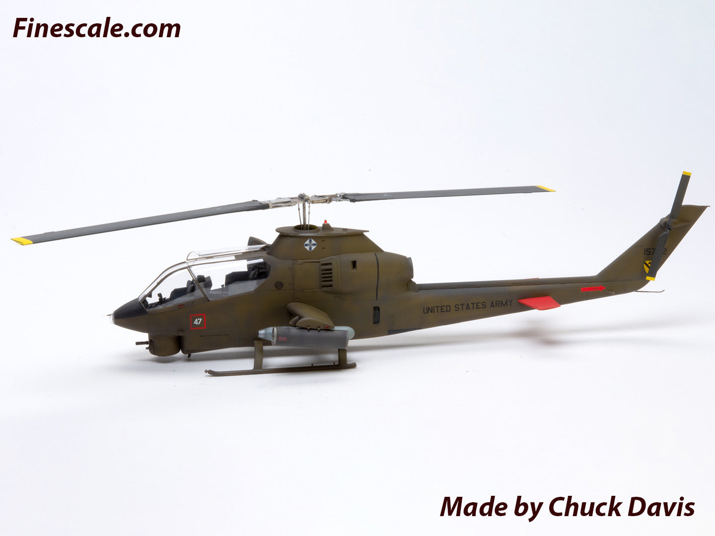 ICM 32060 Scale model kit 1:32 AH-1G Cobra US Attack Helicopter early production