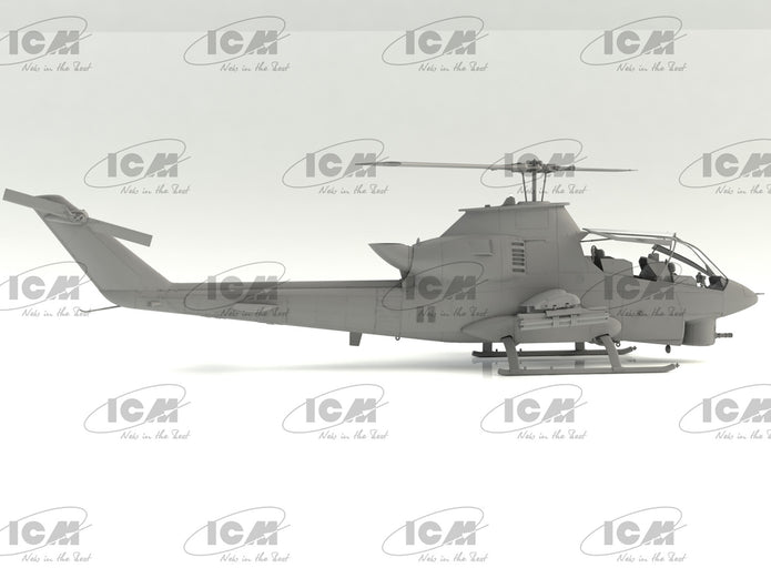ICM 32061 Plastic model Helicopter kit 1:32 AH-1G Cobra US Attack Helicopter