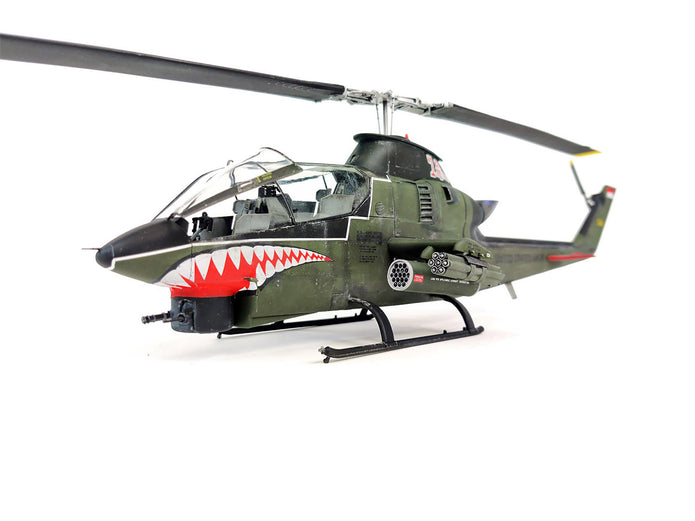 ICM 32061 Plastic model Helicopter kit 1:32 AH-1G Cobra US Attack Helicopter