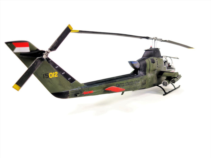 ICM 32061 Plastic model Helicopter kit 1:32 AH-1G Cobra US Attack Helicopter